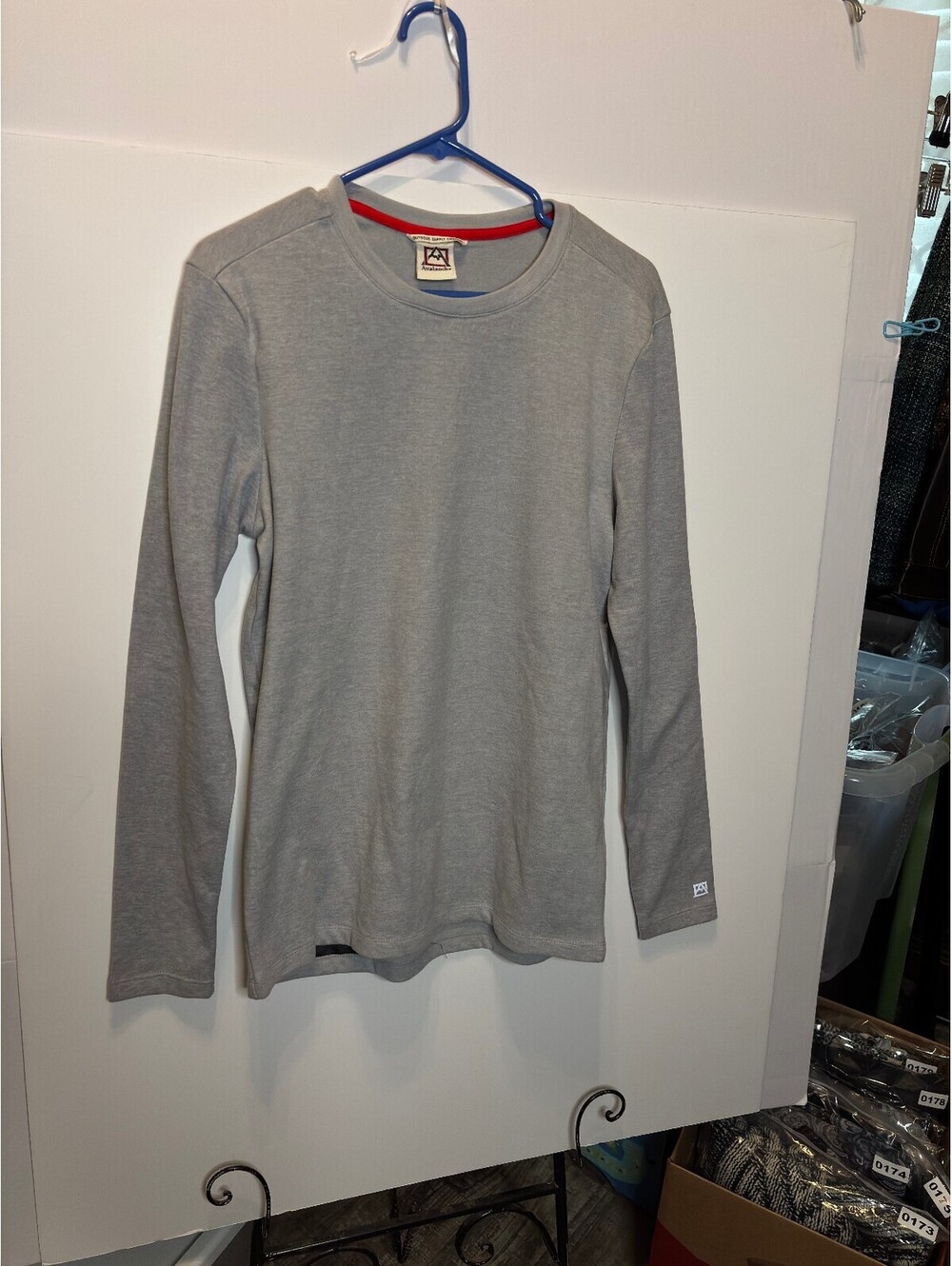 Avalanche gray long sleeve crewneck top size S
